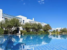 Sanders Paros Gardens