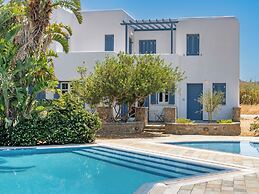 Sanders Paros Gardens