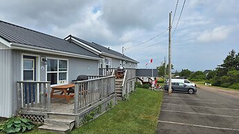 Cavendish Bosom Buddies Cottage Resort