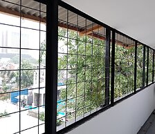 GoHome Harmoni Apartment