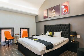 Hera Hotel