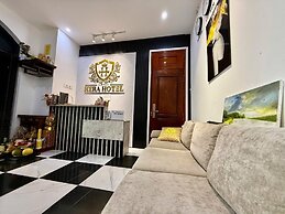 Hera Hotel