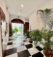 Hera Hotel