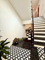 Hera Hotel