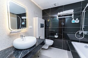 Hera Hotel