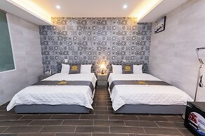 Hera Hotel