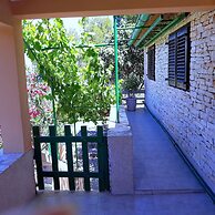 Stone House Oreb