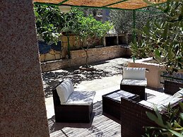 Stone House Oreb