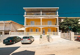 Fancy Apartments Dream