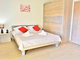 Fancy Apartments Dream