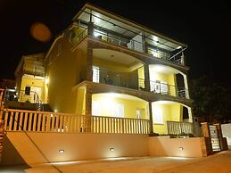 Fancy Apartments Dream