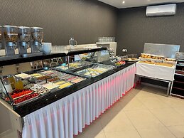 Skyline Hotel