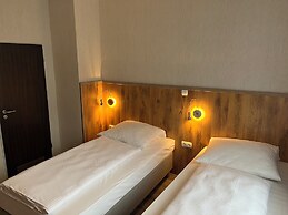 Skyline Hotel