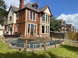 Seaside Retreat at Port Talbot
