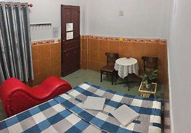 Happy Motel