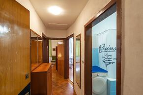 Two Stars Two Beds Downtown Apartment