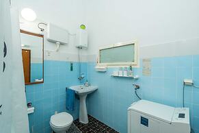 Two Stars Two Beds Downtown Apartment