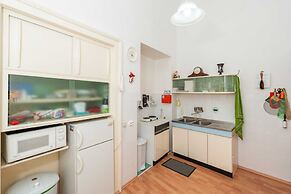 Two Stars Two Beds Downtown Apartment
