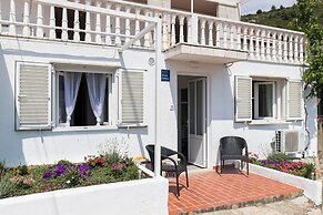 Apartment Semi