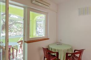 Seafront Apartments Olivera