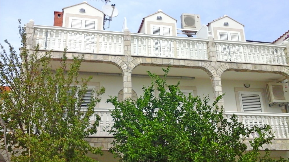 Apartments and Room Katja