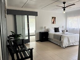 La’ Dukes Resort