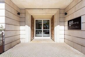 Gary01 Exclusive Top Floor 2BD by the Timeout Market