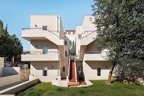 Acm033 Bombarda Homes, 2BR Duplex w/ Balcony
