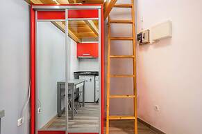Real01 · Tiny Little Home in the City Centre