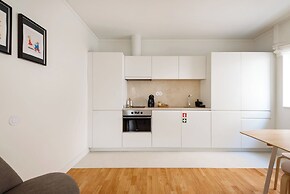 Acm014 Spacious 2BR Duplex in the Ground Floor