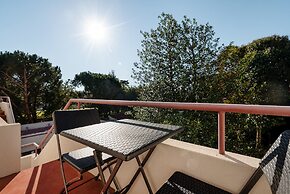 Acm034 Bombarda Homes, Spacious 1BR w/ Balcony
