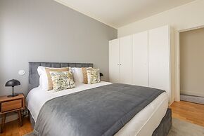 Acm034 Bombarda Homes, Spacious 1BR w/ Balcony