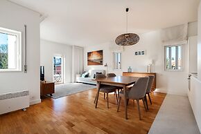 Acm034 Bombarda Homes, Spacious 1BR w/ Balcony