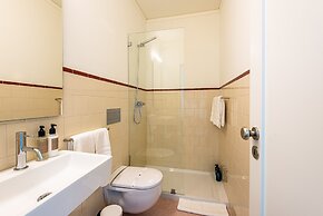 Acm034 Bombarda Homes, Spacious 1BR w/ Balcony