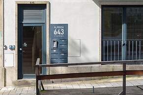 Almad3 Stylish Almada Hide-away