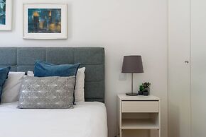 Almad3 Stylish Almada Hide-away