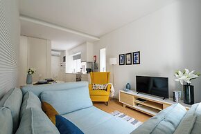 Almad3 Stylish Almada Hide-away
