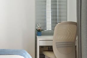 Almad3 Stylish Almada Hide-away
