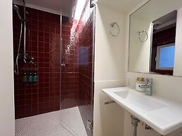 Santos · Designer Retreat: 1 Bedroom apt
