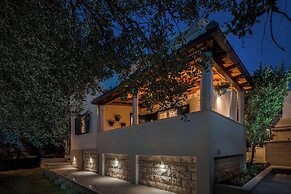Impeccable 3-bed House in Supetar
