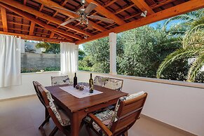 Impeccable 3-bed House in Supetar