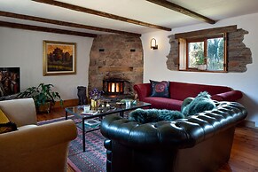 Old Coach House in Berry Pomeroy