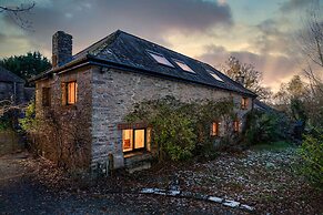 Old Coach House in Berry Pomeroy