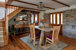 Old Coach House in Berry Pomeroy