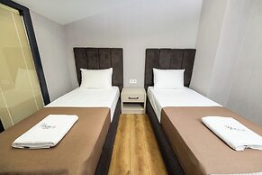 Luxury Life Suites