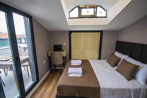 Luxury Life Suites