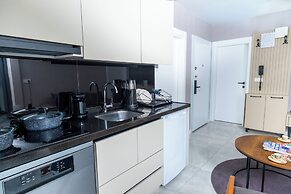 Luxury Life Suites