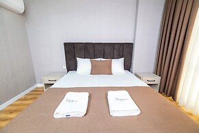 Luxury Life Suites