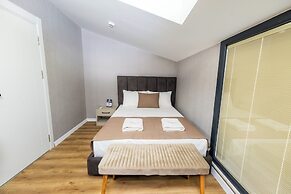 Luxury Life Suites