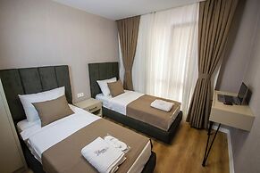 Luxury Life Suites